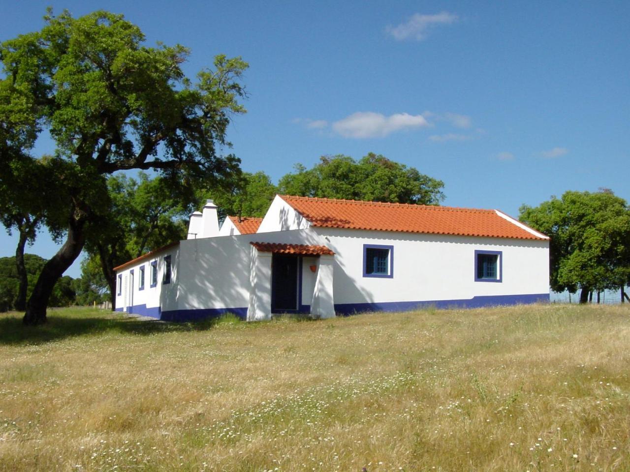Monte Dos Arneiros Hotel Lavre Exterior photo